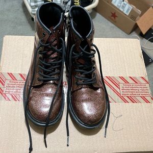 Dr. Martens Sz 3 Kids
